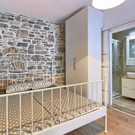 Hébergement de vacances Ferienhaus Fur 12 Personen In Murter-ort, Dalmatien Norddalmatien