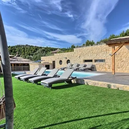 Hébergement de vacances Ferienhaus Fur 12 Personen In Murter-ort, Dalmatien Norddalmatien Jezera