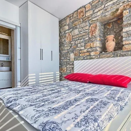 Ferienhaus Fur 12 Personen In Murter-ort, Dalmatien Norddalmatien Hébergement de vacances *